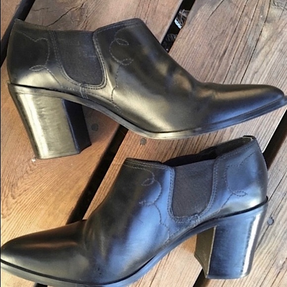 VICTORIA’S SECRET Boots COLIN STUART Booties Shoes Black Leather Heels Size 7.5 - Picture 2 of 6